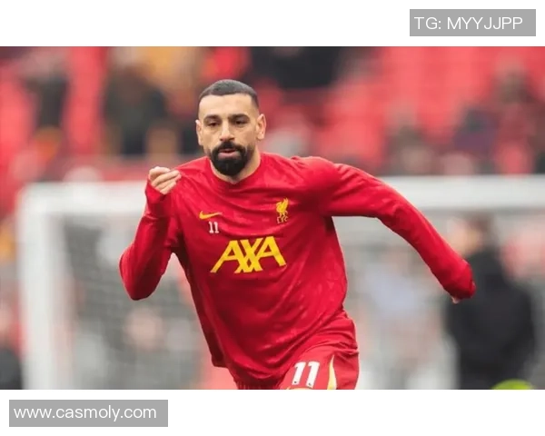 萨拉赫精准传中加克波调整后劲射击中立柱错失破门良机 萨拉赫精准传中加克波调整后劲射击中立柱错失破门良机